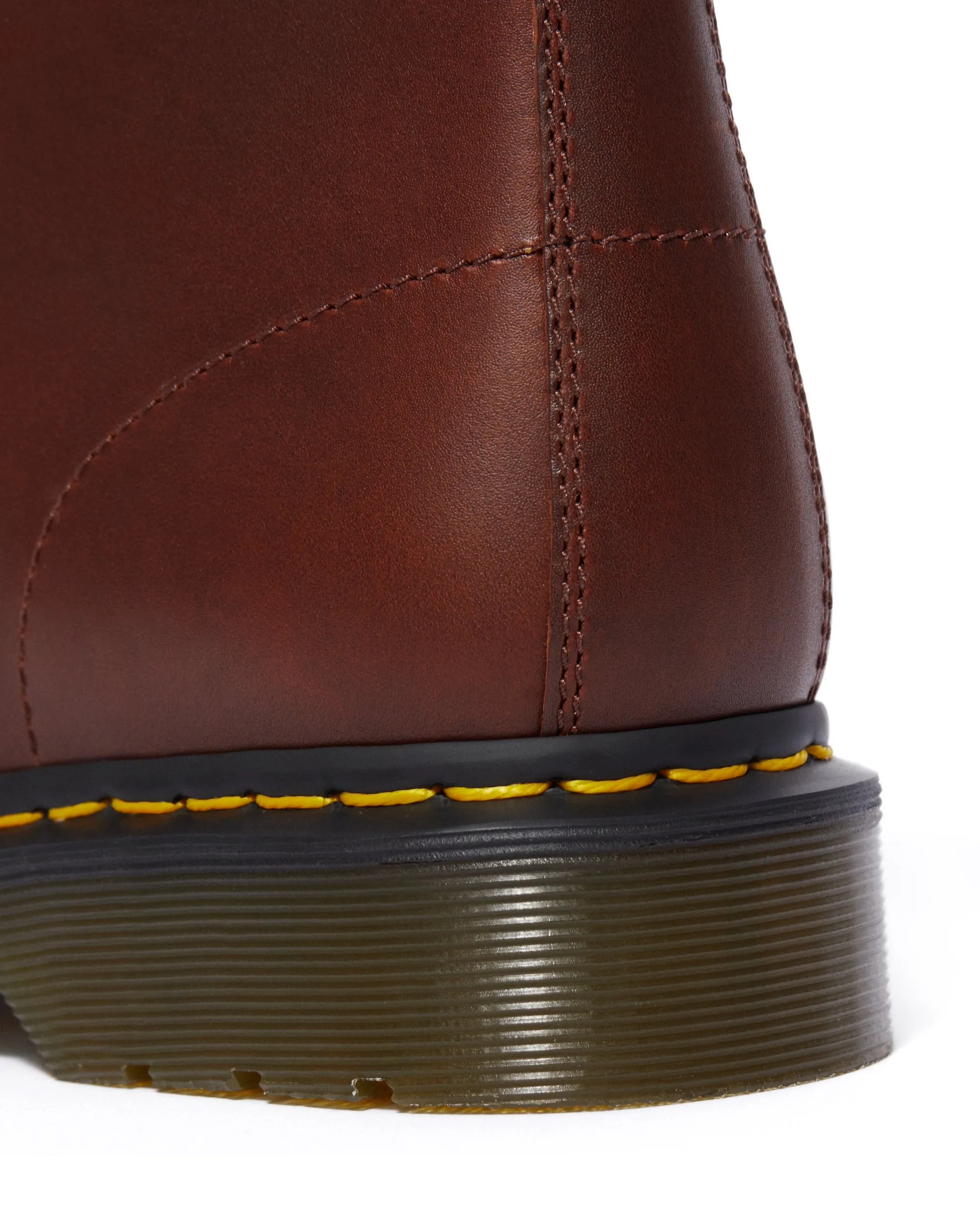 1460 Pascal Brown Classico Boots