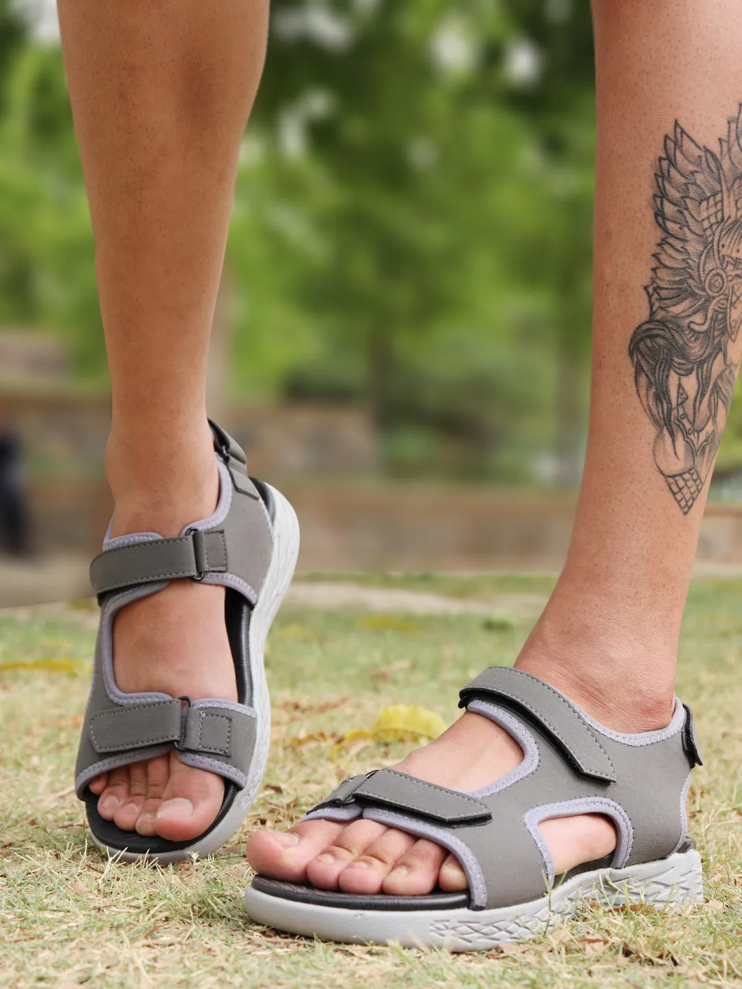 Men Grey Outdoor Sports Adjustable Phylon Sole Flexi Sandals & Floaters