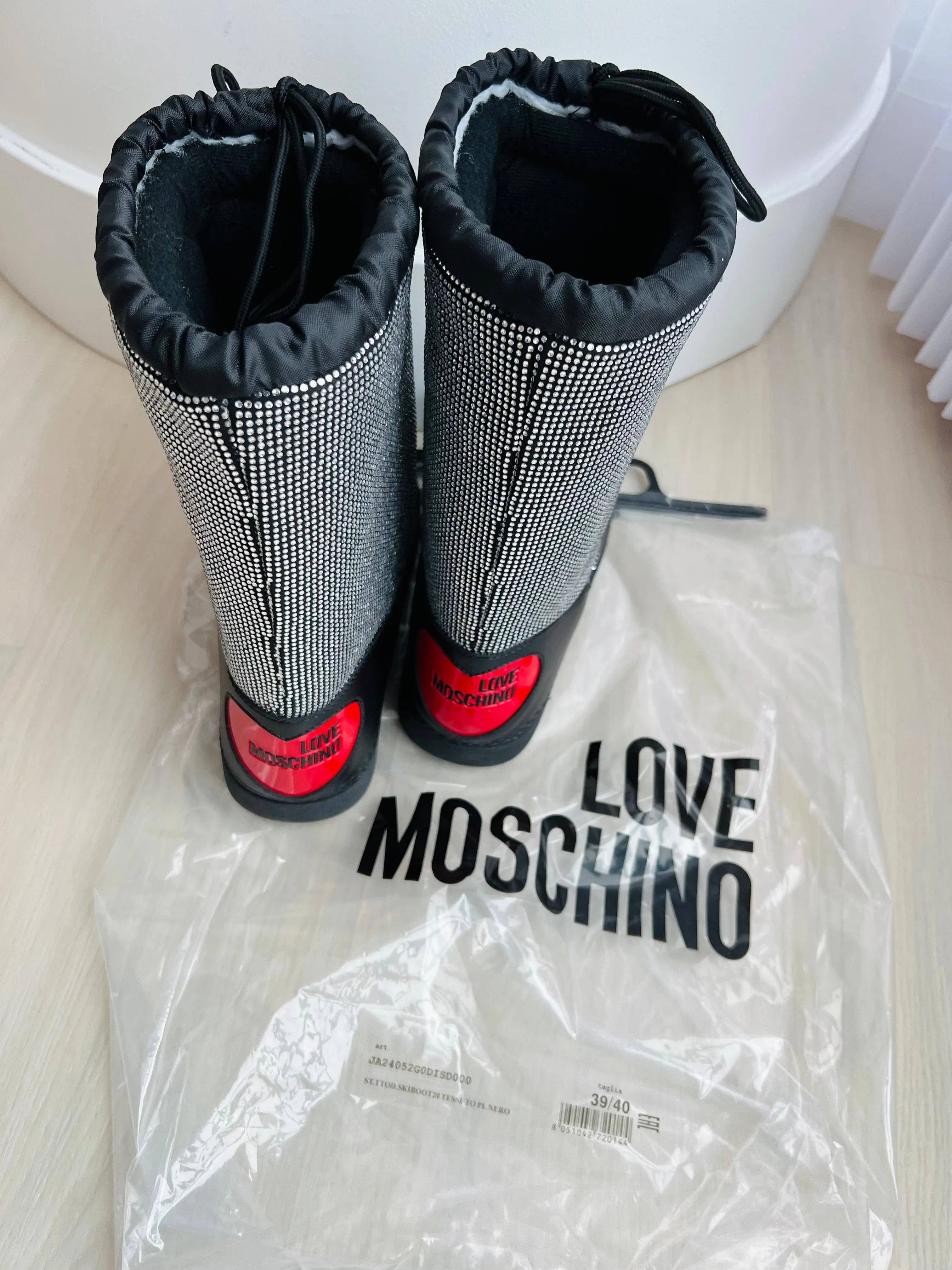 Moschino Moon Boots