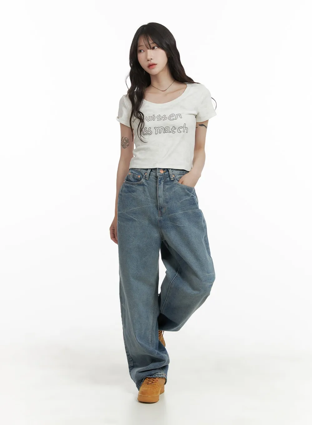 Relaxed Washed Wide Fit Jeans CA408