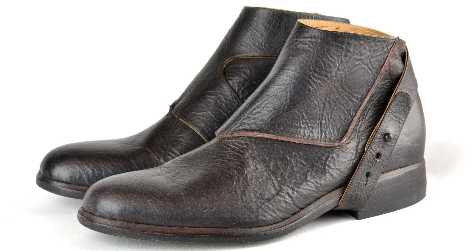 Straparound Boot  |  Choc Bison